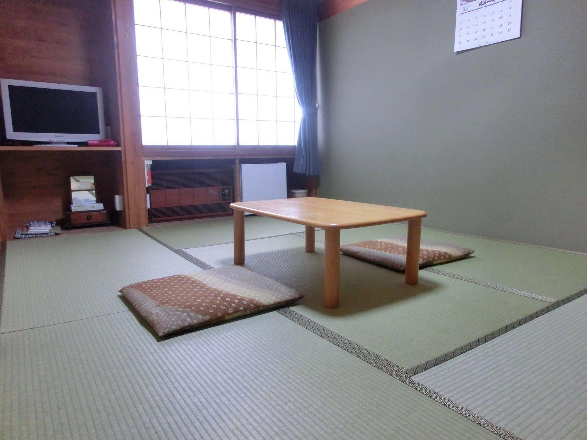 Minshuku Iwatakan Takayama  Exterior foto